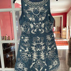 Alice and Olivia Blue Denim White Embroidered Lindsey Dress